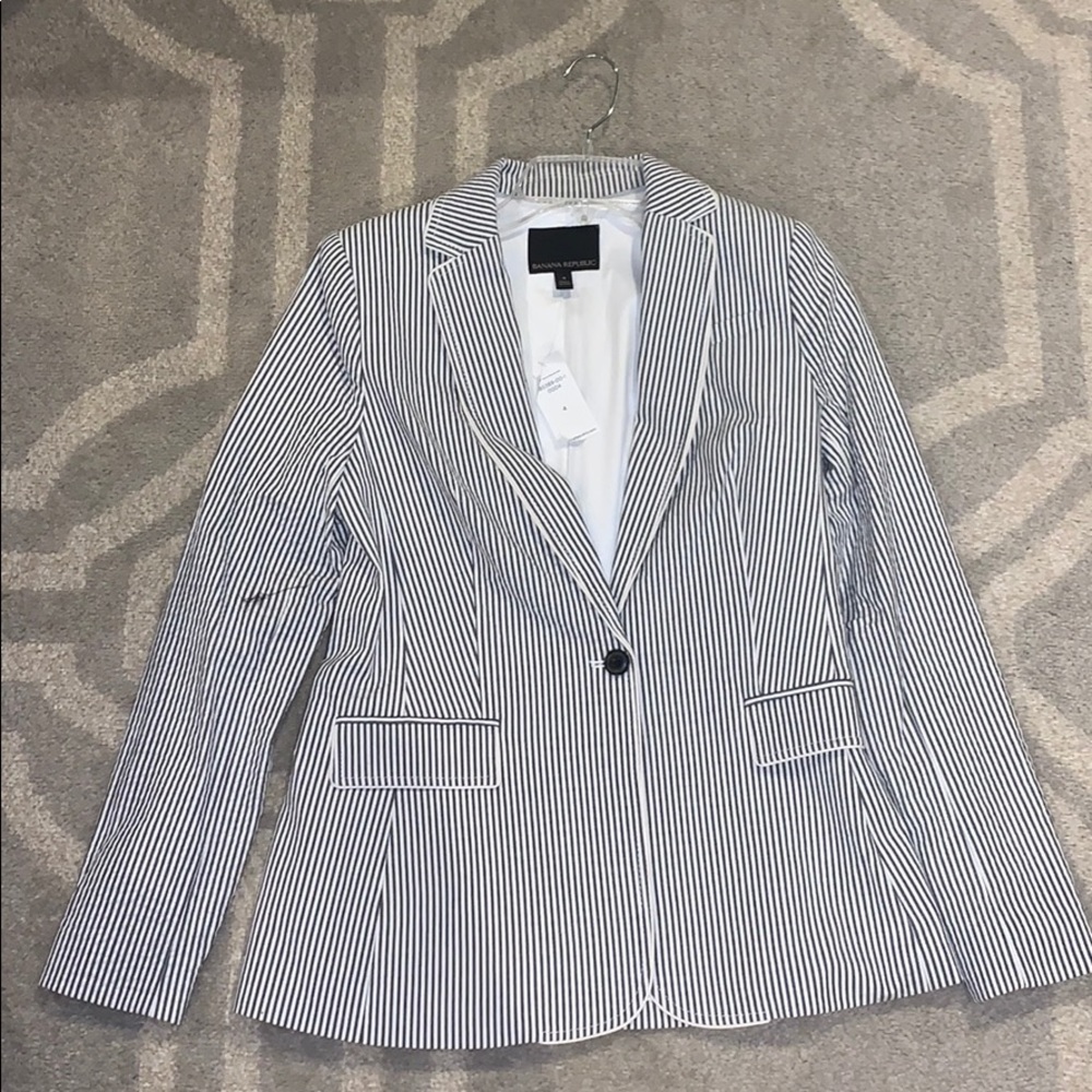 Banana Republic seer sucker blazer